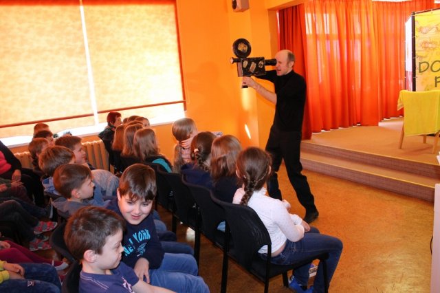 Muzikāla teatralizēta izrāde bērniem un vecākiem \